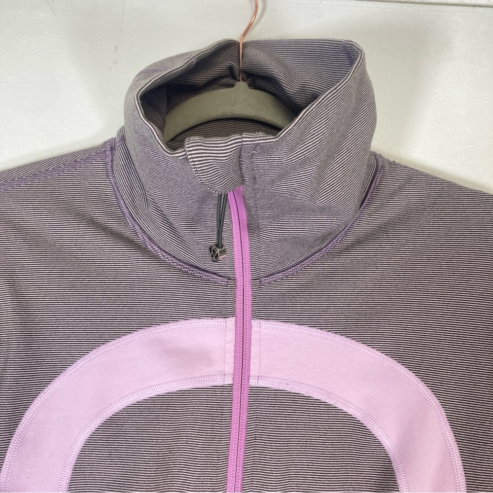 LULULEMON Size 10 Stride Jacket *Brushed in Lilac Heathered Coat Striped - Picture 4 of 15